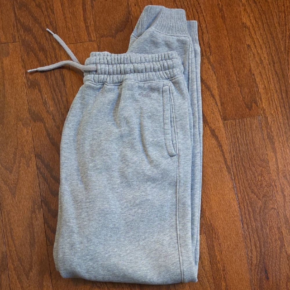 Hollister Mens Light Gray Jogger Sweatpants Size Small Tall